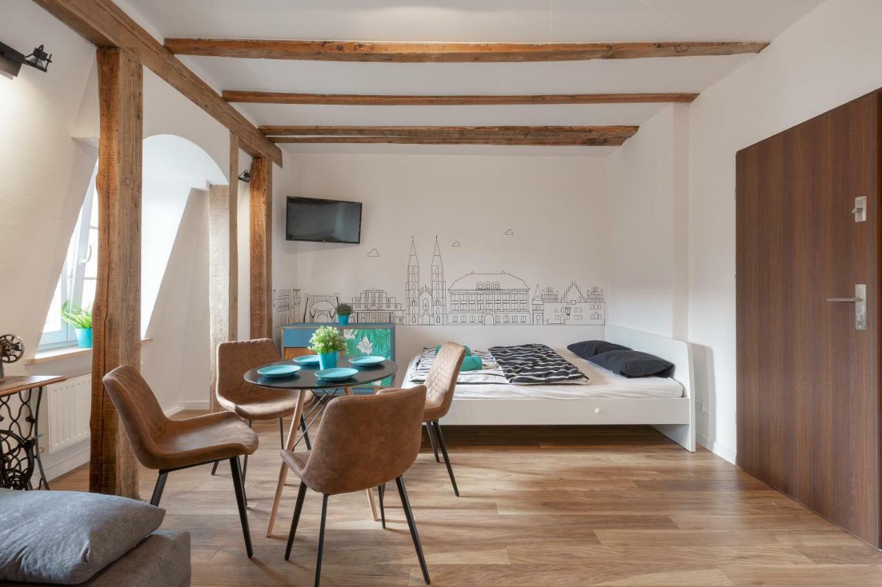 Retro House - StayinWrocław Eksteriør billede
